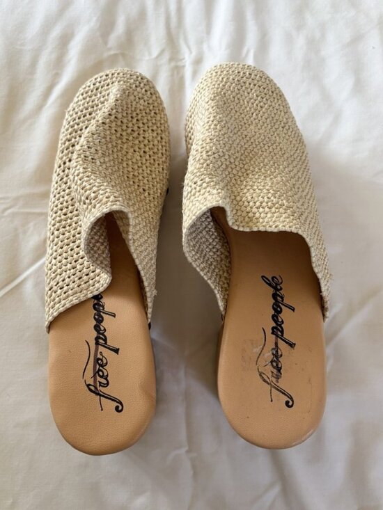 Free People Claudia Cream Crochet Wooden Platform Slip On Clogs Sz 40 - Picture 5 of 11